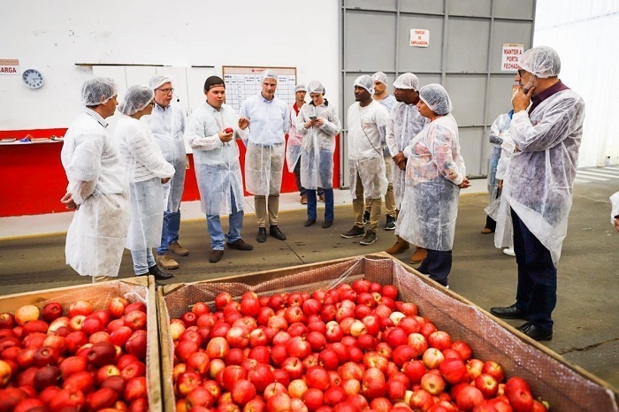 Comitiva do AgroBrazil conhece capital nacional da maçã