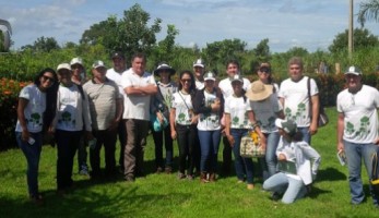 Alunos do curso durante uma das atividades práticas previstas no currículo